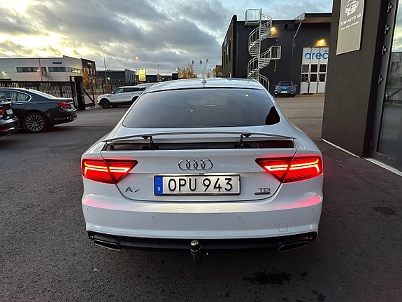 Audi A7 9 of 30