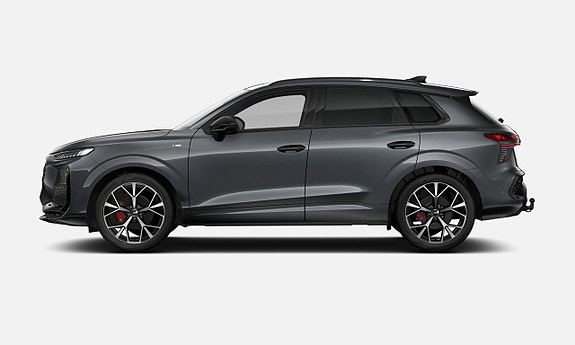 Audi Q3 2 of 5
