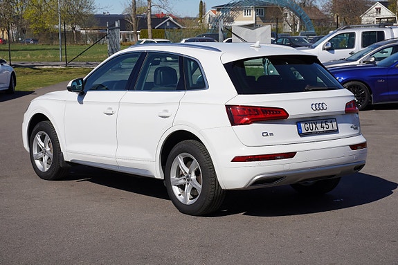Audi Q5 8 of 27