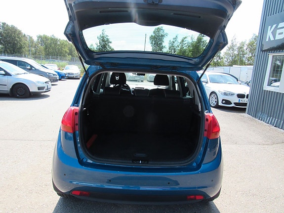 Kia Venga 8 of 17