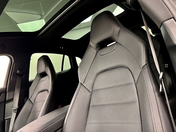 Porsche Panamera 4 6 of 16