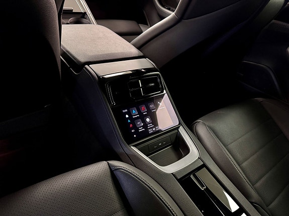 Porsche Panamera 4 13 of 16