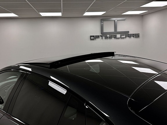 Porsche Panamera 4 14 of 16