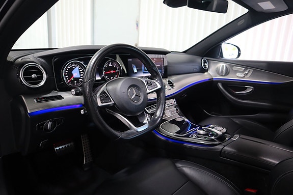 Mercedes-Benz E220 d 3 of 5