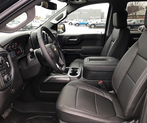 Chevrolet Silverado 1500 3 of 4