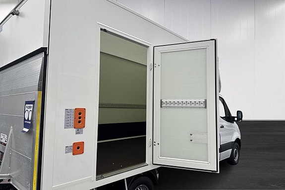 Mercedes-Benz eSprinter 420 4 of 5