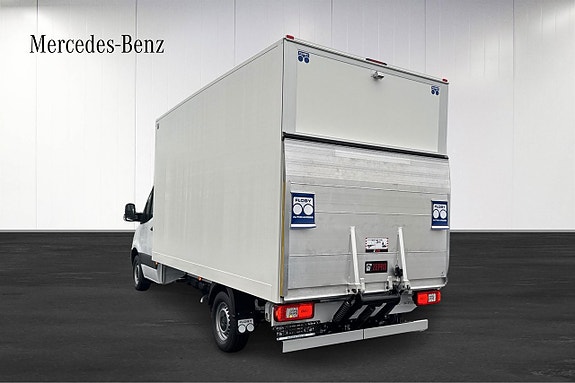 Mercedes-Benz eSprinter 420 2 of 5