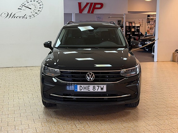 Volkswagen Tiguan 9 of 26
