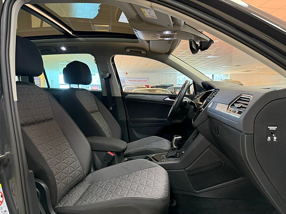 Volkswagen Tiguan 18 of 26