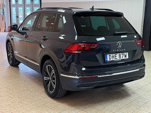Volkswagen Tiguan 4 of 26