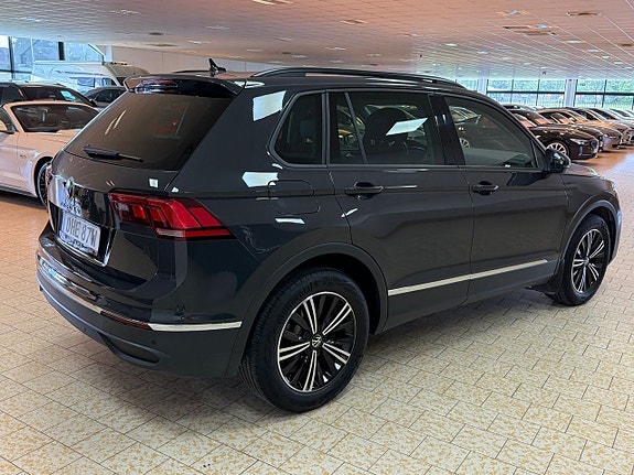 Volkswagen Tiguan 6 of 26