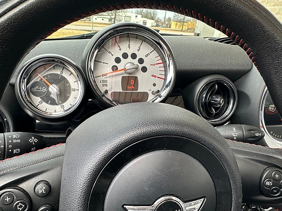 MINI Cooper 14 of 15