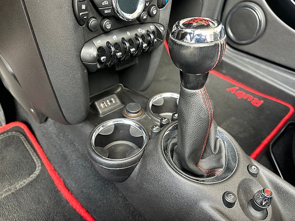 MINI Cooper 12 of 15