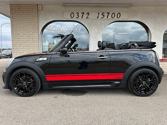 MINI Cooper 2 of 5