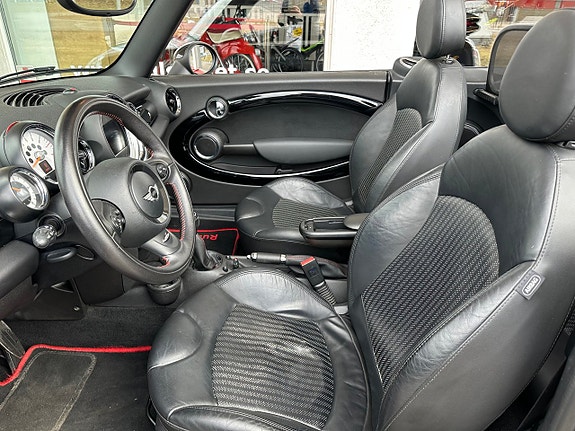 MINI Cooper 9 of 15