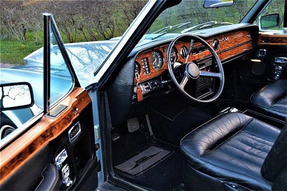 Rolls Royce Corniche 10 of 30