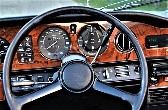 Rolls Royce Corniche 24 of 30