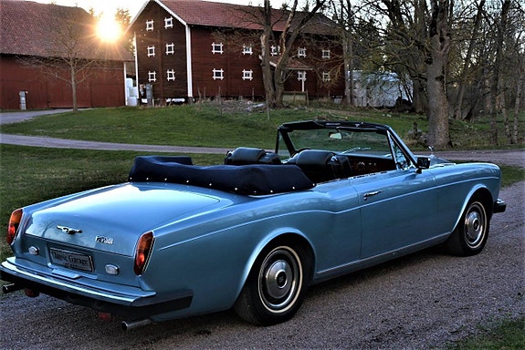 Rolls Royce Corniche 3 of 5