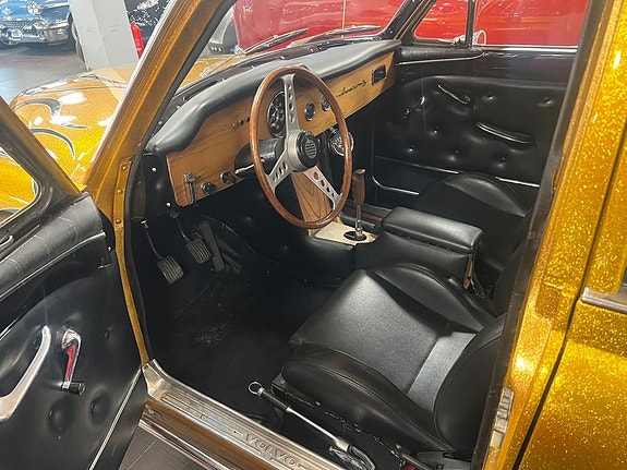 Volvo Amazon 4 of 5