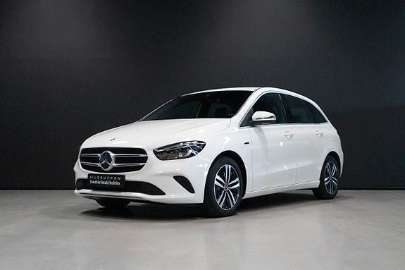 Mercedes-Benz B250 e 3 of 5