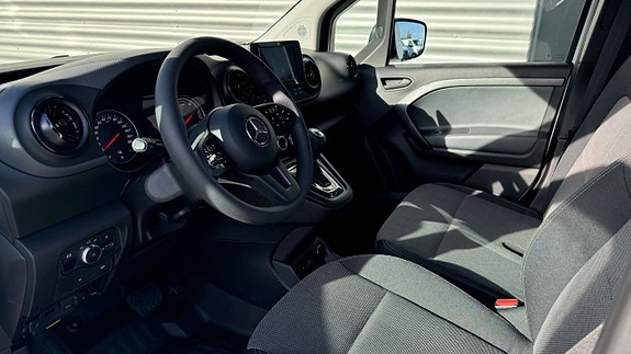 Mercedes-Benz eCitan 12 of 17