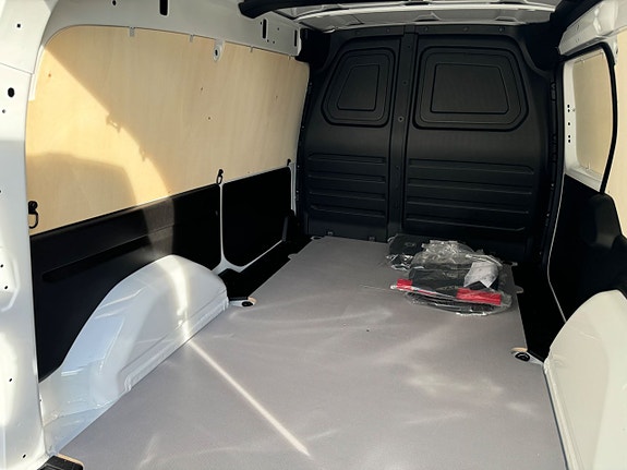 Mercedes-Benz eCitan 10 of 17