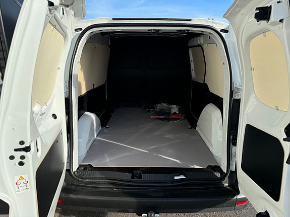 Mercedes-Benz eCitan 9 of 17