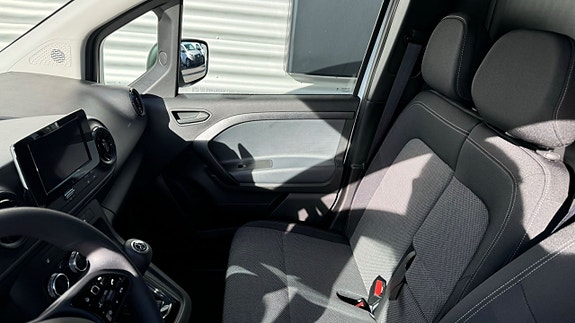 Mercedes-Benz eCitan 14 of 17
