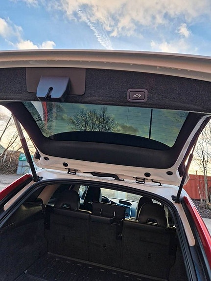 Volvo XC60 13 of 17