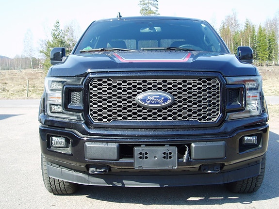 Ford F-150 7 of 10