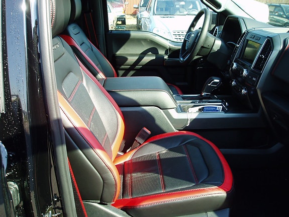 Ford F-150 3 of 5