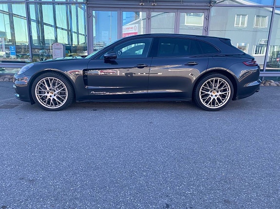Porsche Panamera 4