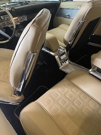 Chrysler 300 12 of 16