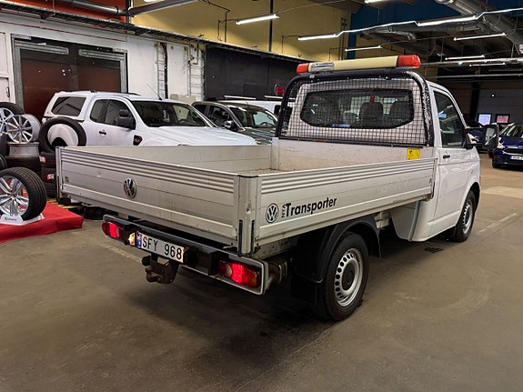 Volkswagen Transporter 3 of 5