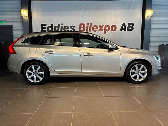 Volvo V60 3 of 12