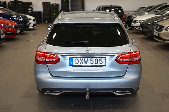 Mercedes-Benz C180 8 of 19