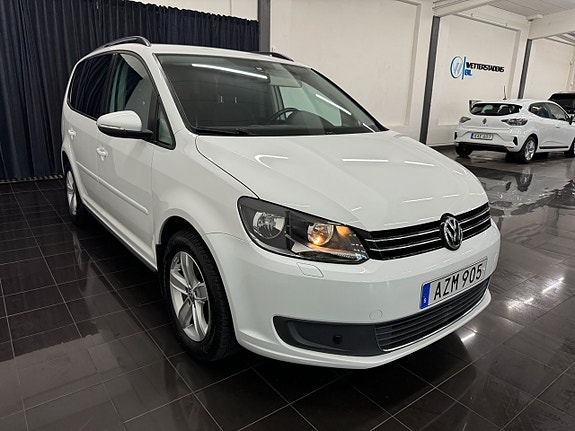 Volkswagen Touran 4 of 5