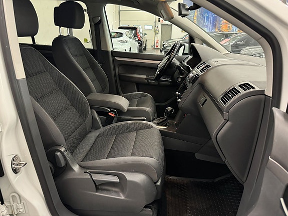 Volkswagen Touran 12 of 19