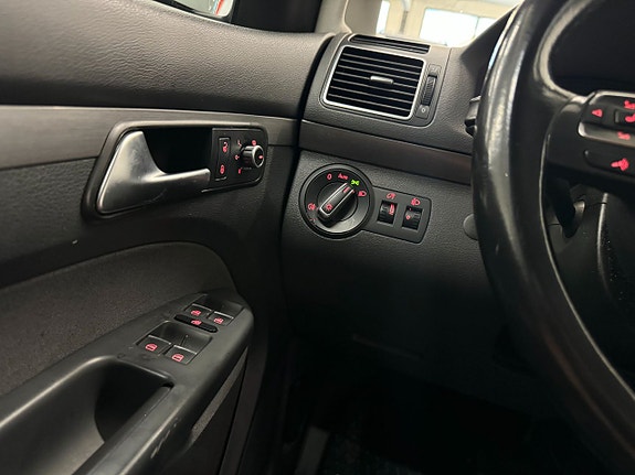 Volkswagen Touran 16 of 19