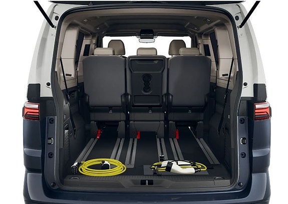 Volkswagen Multivan 7 of 7
