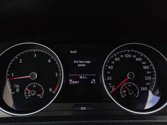Volkswagen Golf VII 19 of 27