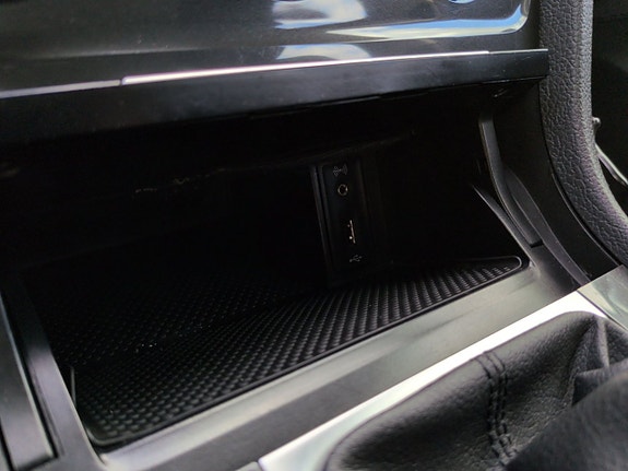Volkswagen Golf VII 23 of 27