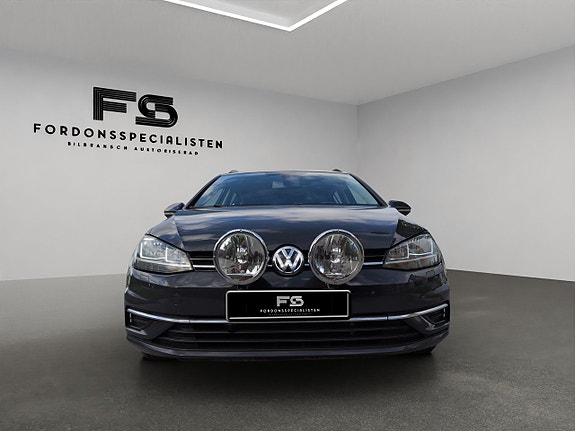 Volkswagen Golf VII 10 of 27