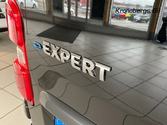 Peugeot e-Expert 14 of 17