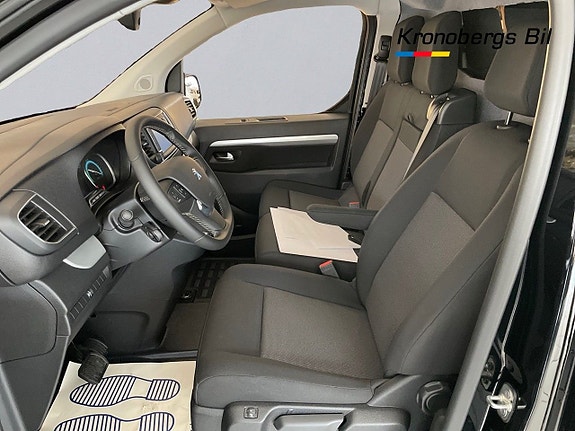 Peugeot e-Expert 7 of 17