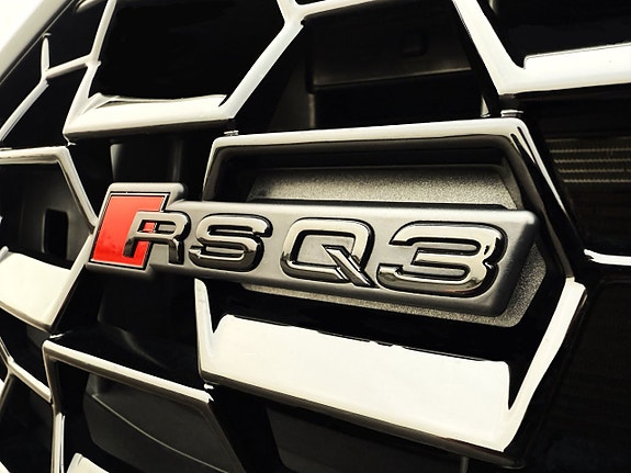 Audi RS Q3 11 of 11