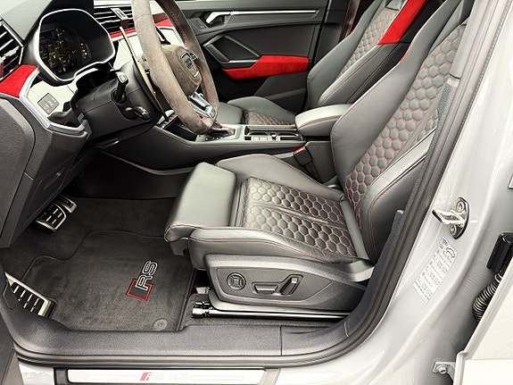 Audi RS Q3 6 of 11