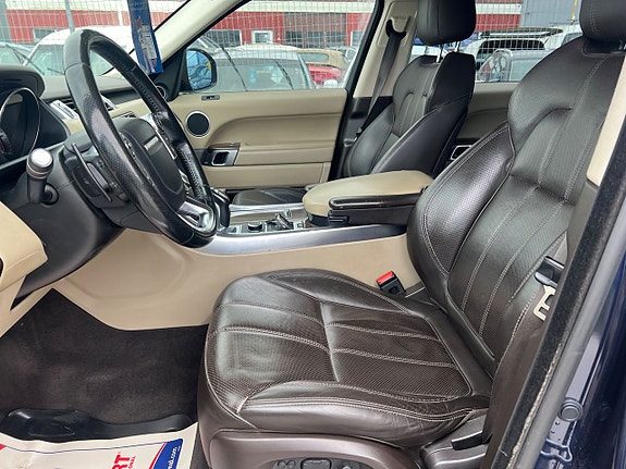Land Rover Range Rover Sport 11 of 30