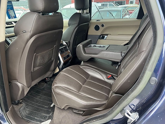 Land Rover Range Rover Sport 10 of 30