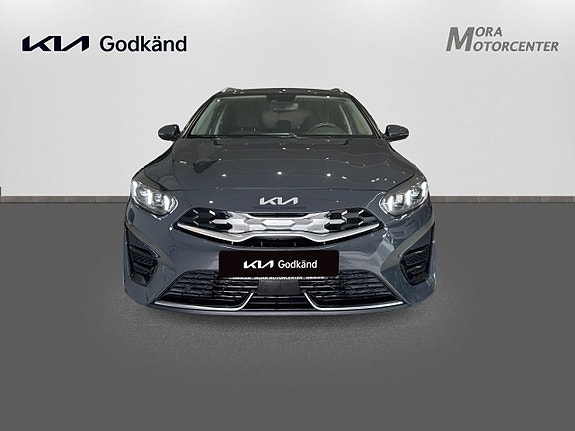 Kia Ceed 2 of 5